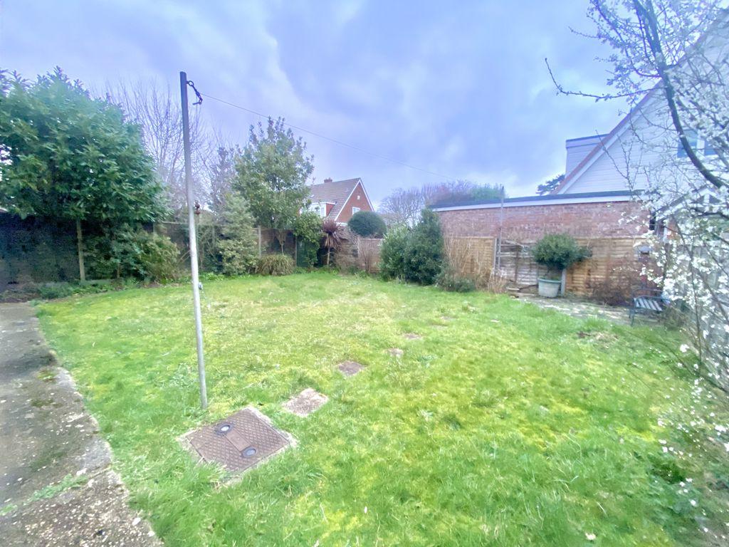 Enclosed Rear Garden