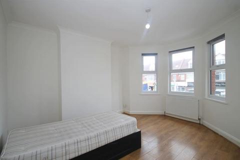 2 bedroom property for sale, Pinner Road, Harrow