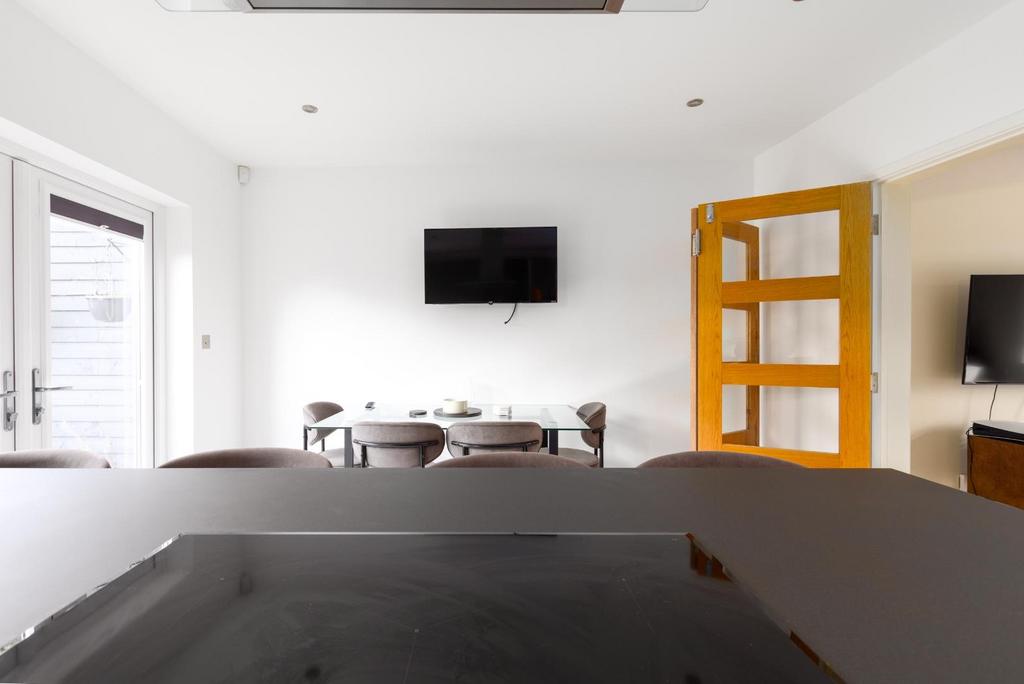 31 Derrick Road, BS15 8 DS-16.jpg