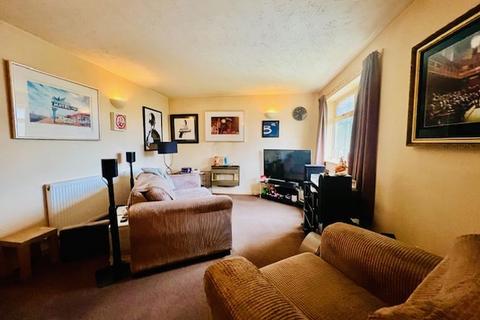 2 bedroom apartment for sale, Meadow Bank, Preston PR1