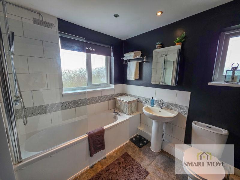 1st Floor Bathroom