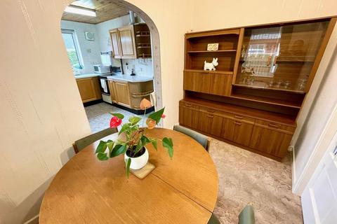 2 bedroom semi-detached bungalow for sale, Kendal Way, Wrexham