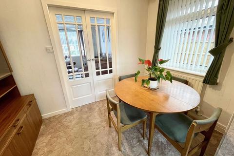 2 bedroom semi-detached bungalow for sale, Kendal Way, Wrexham