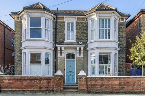 7 bedroom detached house for sale, Yarborough Road, Southsea