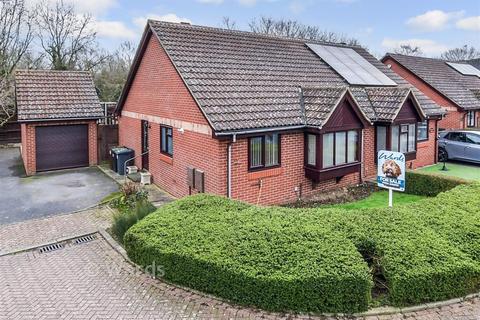 2 bedroom semi-detached bungalow for sale, Willowside, Snodland ME6