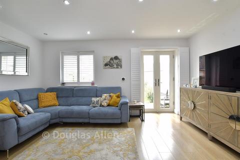 undefined, Mowbray Close, Epping, Essex