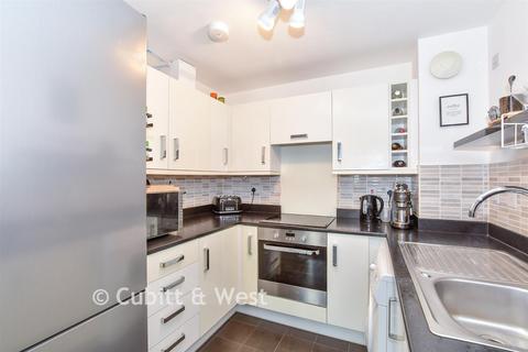 1 bedroom apartment for sale, Milton Road, Southsea, Hampshire