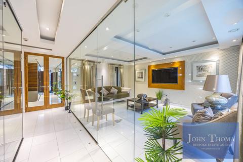 5 bedroom detached house for sale, Retreat Way, Chigwell IG7