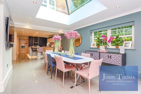 undefined, Regents Drive, Woodford Green IG8