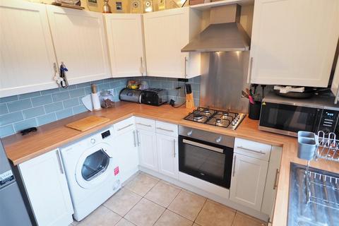 3 bedroom terraced house for sale, Regents Close, Collingham, Newark