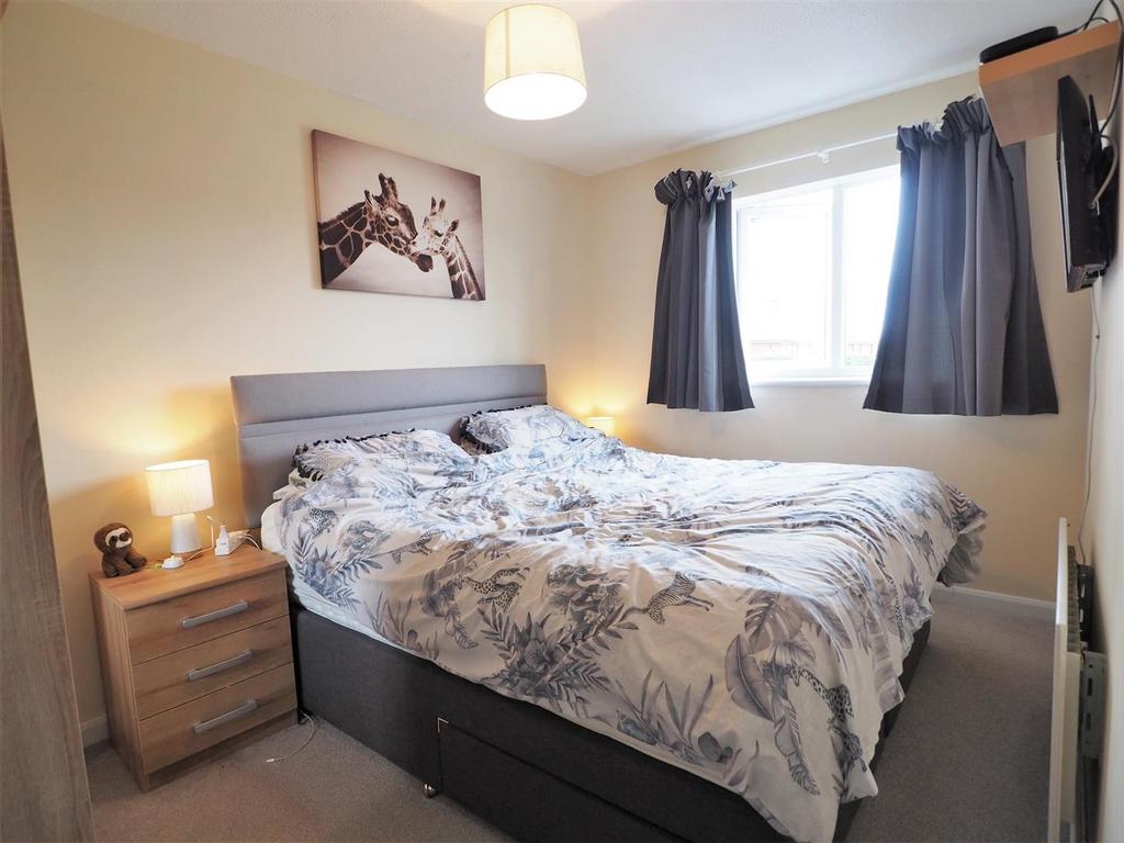 Master Bedroom 580