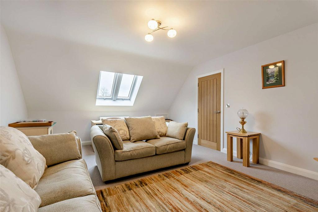 3 Reception Rooms