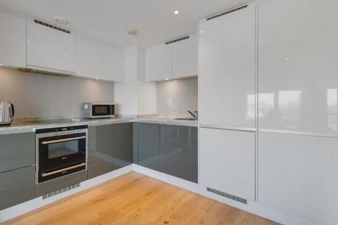 1 bedroom flat to rent, Landmark Building, West Tower, 22 Marsh Wall, South Quay, Canary Wharf, London, E14 9AF