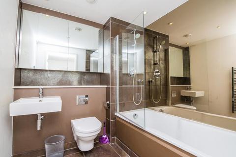 1 bedroom flat to rent, Landmark Building, West Tower, 22 Marsh Wall, South Quay, Canary Wharf, London, E14 9AF