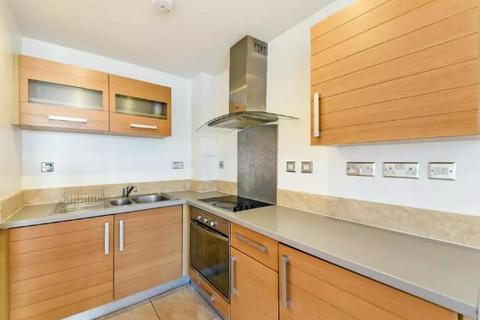1 bedroom flat to rent, 99  City Tower, Limeharbour, Crossharbour, South Quay, Canary Wharf, London, E14 9LS