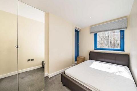 3 bedroom flat to rent, 12 Westgate Apartment, 14 Western Gateway, Royal Victoria Docks, Excel, London, E16 1BN