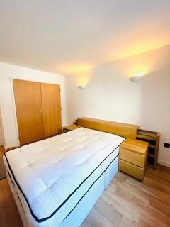 3 bedroom flat to rent, 207 The  Grainstore, 14 Western Gateway, Royal Victoria Docks, excel, London, E16 1BA