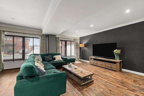 5 bedroom detached house for sale, Carron FK2