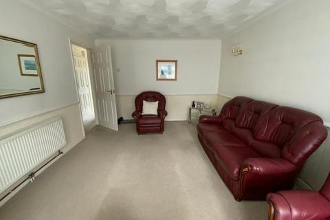 2 bedroom semi-detached house for sale, Hornchurch RM12