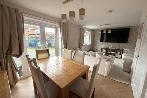 3 bedroom terraced house for sale, Carver Road, Burton-On-Trent DE13