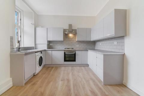 3 bedroom flat for sale, Wilton Street, West End, G20 6RT