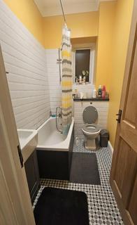 2 bedroom flat to rent, Cornwallis Gardens, Hastings, East Sussex, TN34 1LX