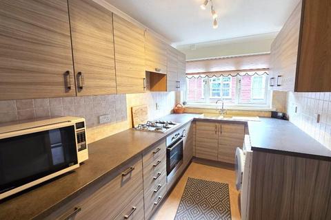 2 bedroom apartment for sale, Foreland Road, Bembridge, Isle of Wight, PO35 5UA