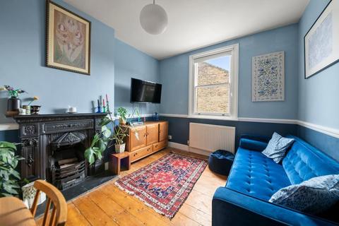 2 bedroom flat for sale, Elthorne Park Road, Hanwell, London, W7 2JJ