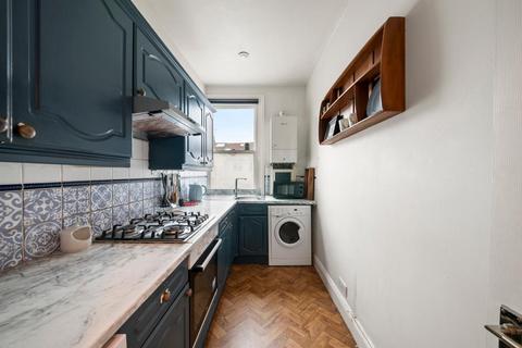 2 bedroom flat for sale, Elthorne Park Road, Hanwell, London, W7 2JJ