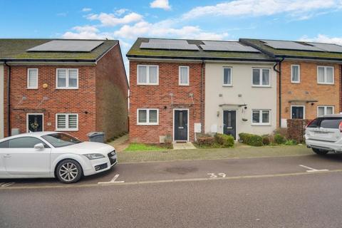 2 bedroom end of terrace house for sale, Hedges Way, Tophill, Luton, Bedfordshire, LU4 9FD
