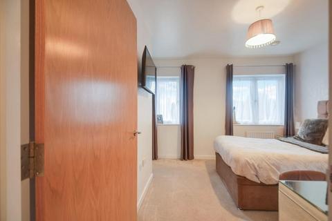 2 bedroom end of terrace house for sale, Hedges Way, Tophill, Luton, Bedfordshire, LU4 9FD