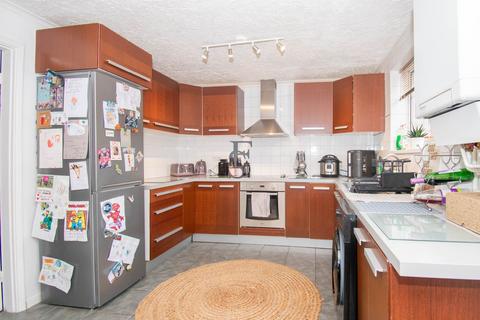3 bedroom end of terrace house for sale, Hesketh Close, Leicester