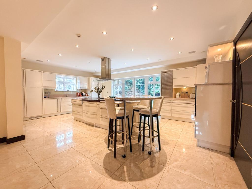 House in Oadby and Wigston, Oadby - More