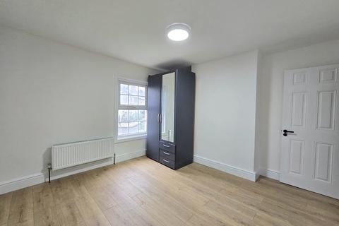 undefined, High Street, Aldershot GU12