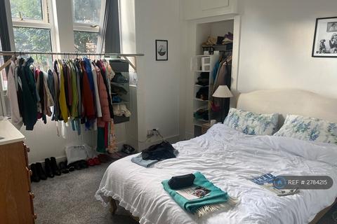 2 bedroom flat to rent, Daisy Street, Glasgow, G42