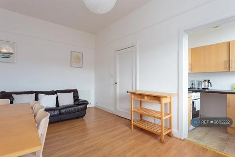 3 bedroom flat to rent, Leith Walk, Edinburgh, EH6