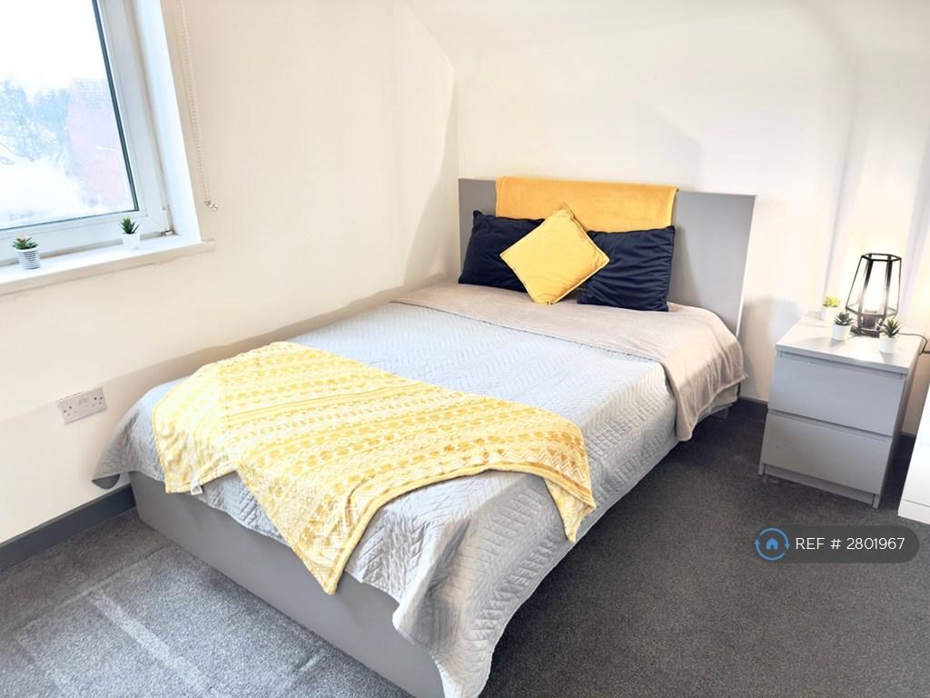 Room 4 Ensuite Kitchenette