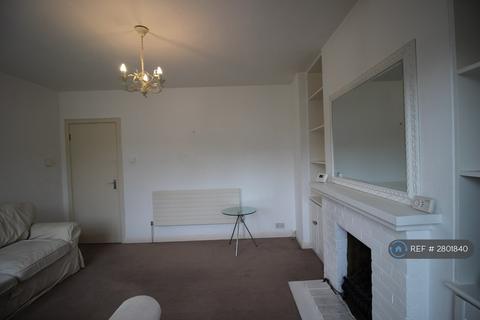 2 bedroom flat to rent, Limes Gardens, London, SW18