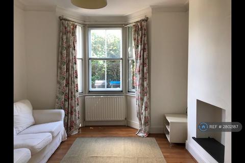 2 bedroom end of terrace house to rent, London, London, SW15
