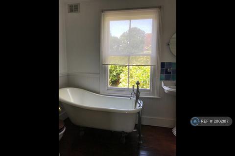 2 bedroom end of terrace house to rent, London, London, SW15