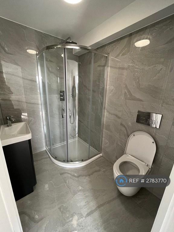 En Suite Shower Room