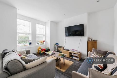 4 bedroom terraced house to rent, Grierson Road, London, SE23
