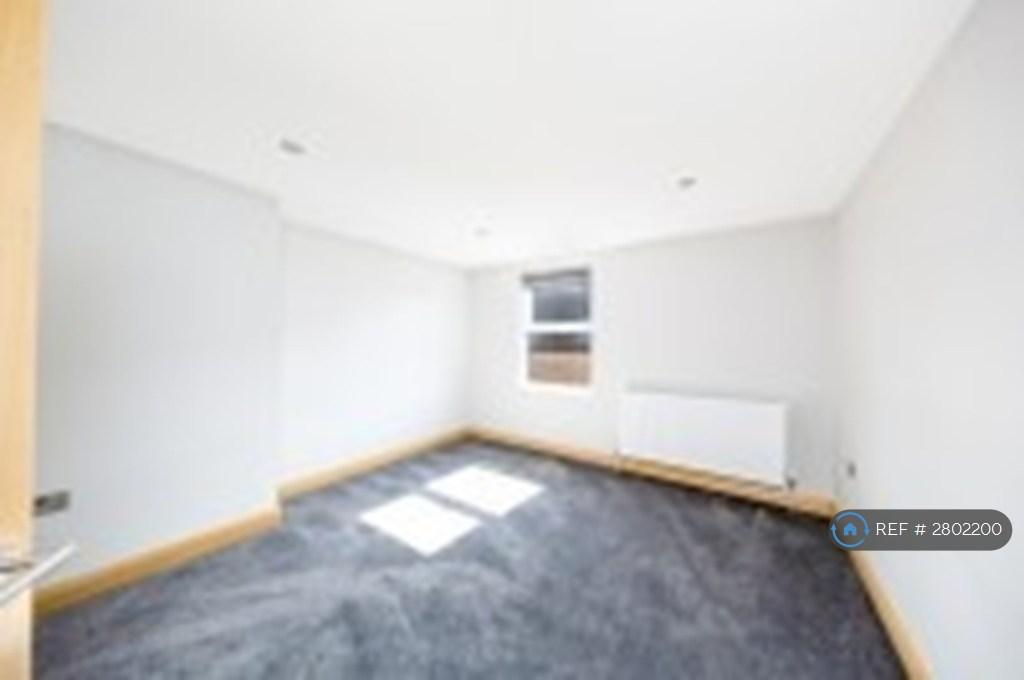 2nd Floor Front Bedroom