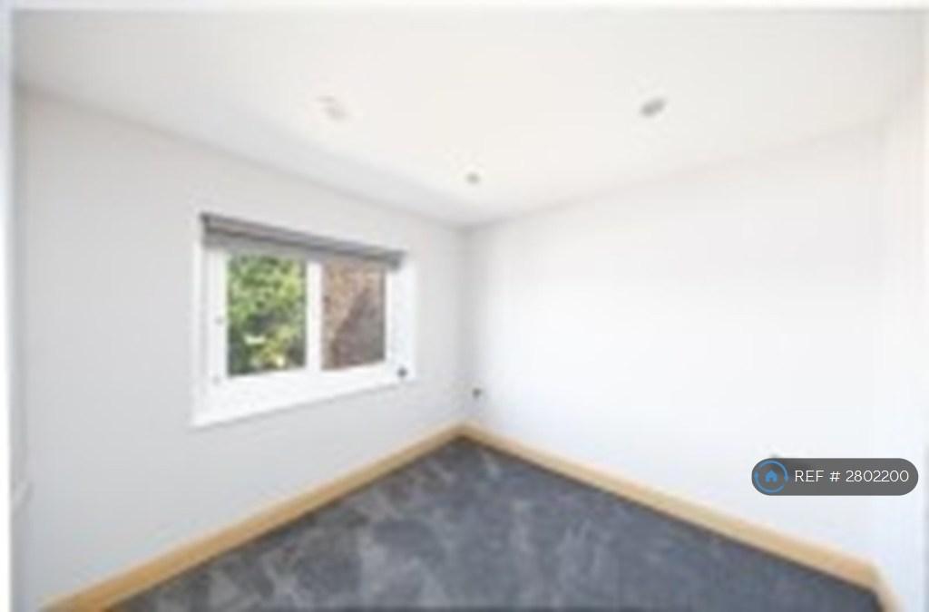 2nd Floor Back Bedroom