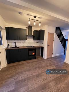 3 bedroom semi-detached house to rent, Waddington Avenue, Birmingham, B43