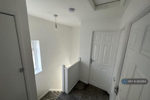 3 bedroom semi-detached house to rent, Dovedale Road, Sunderland, SR6