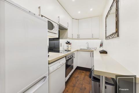 2 bedroom flat for sale, Redcliffe Gardens, London SW10