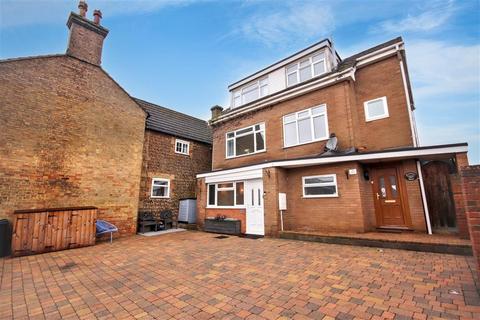 6 bedroom detached house for sale, Biggleswade Road, Potton, Sandy