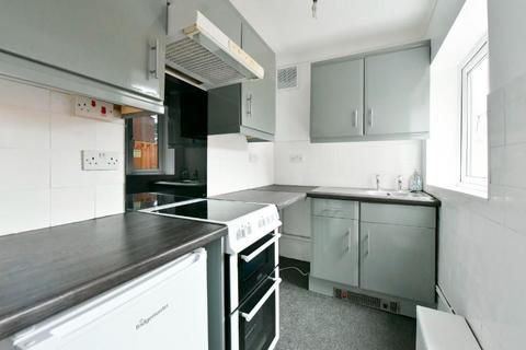 undefined, KNOTTINGLEY WF11