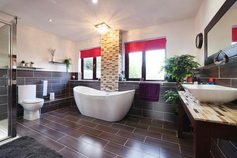 3 bedroom detached bungalow for sale, Salisbury Road, Netheravon, SALISBURY